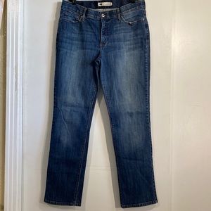 *Sold* Levi’s Perfect Waist Women’s Jeans Size 14